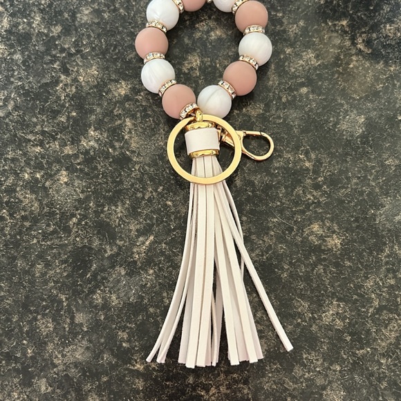 Keychain Bracelets - Picture 4 of 16